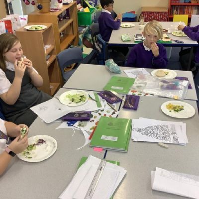 Year 5 have really enjoyed making a healthy stuffed Greek pitta in their DT cooking and nutrition lessons.